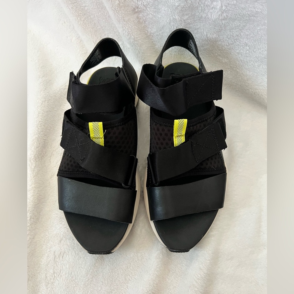 Sorel Kinetic Impact Sandals - Picture 2 of 6